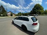 Volkswagen Golf 2.0 TSI DSG 4MOTION R Variant R - Volkswagen Golf mit Benzin-Antrieb: Kombi, 2.0