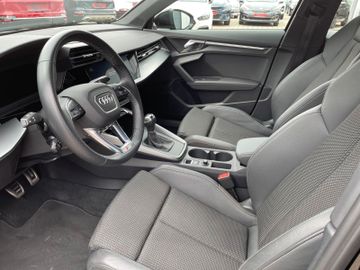 Audi A3 Sportback 30 TDI S line Interieur Navi Klima