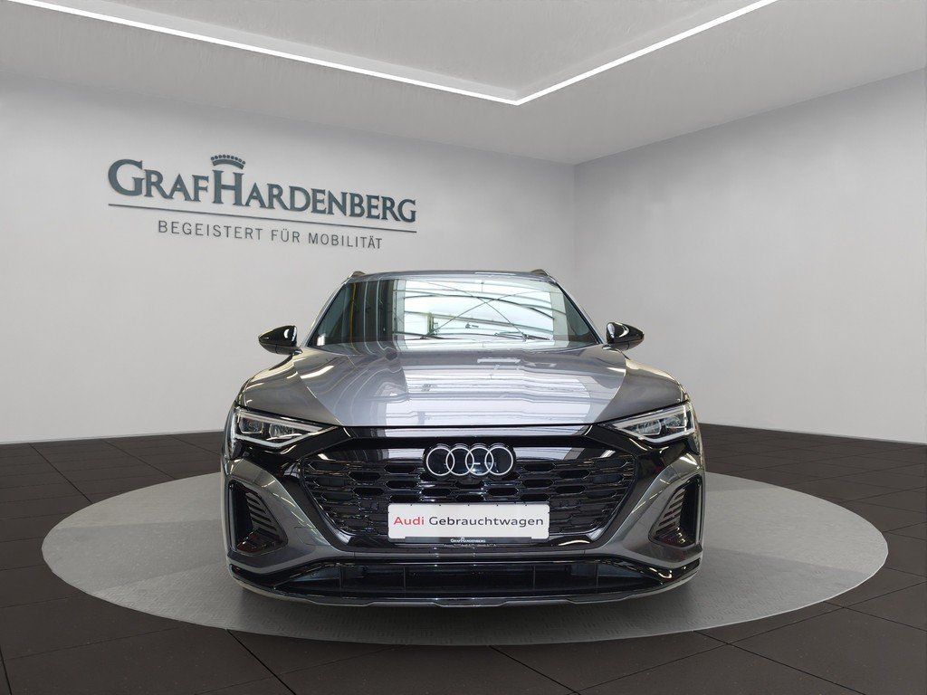 Audi Q8 55 e-tron quattro S line Luftfederung Kamera imagem 3