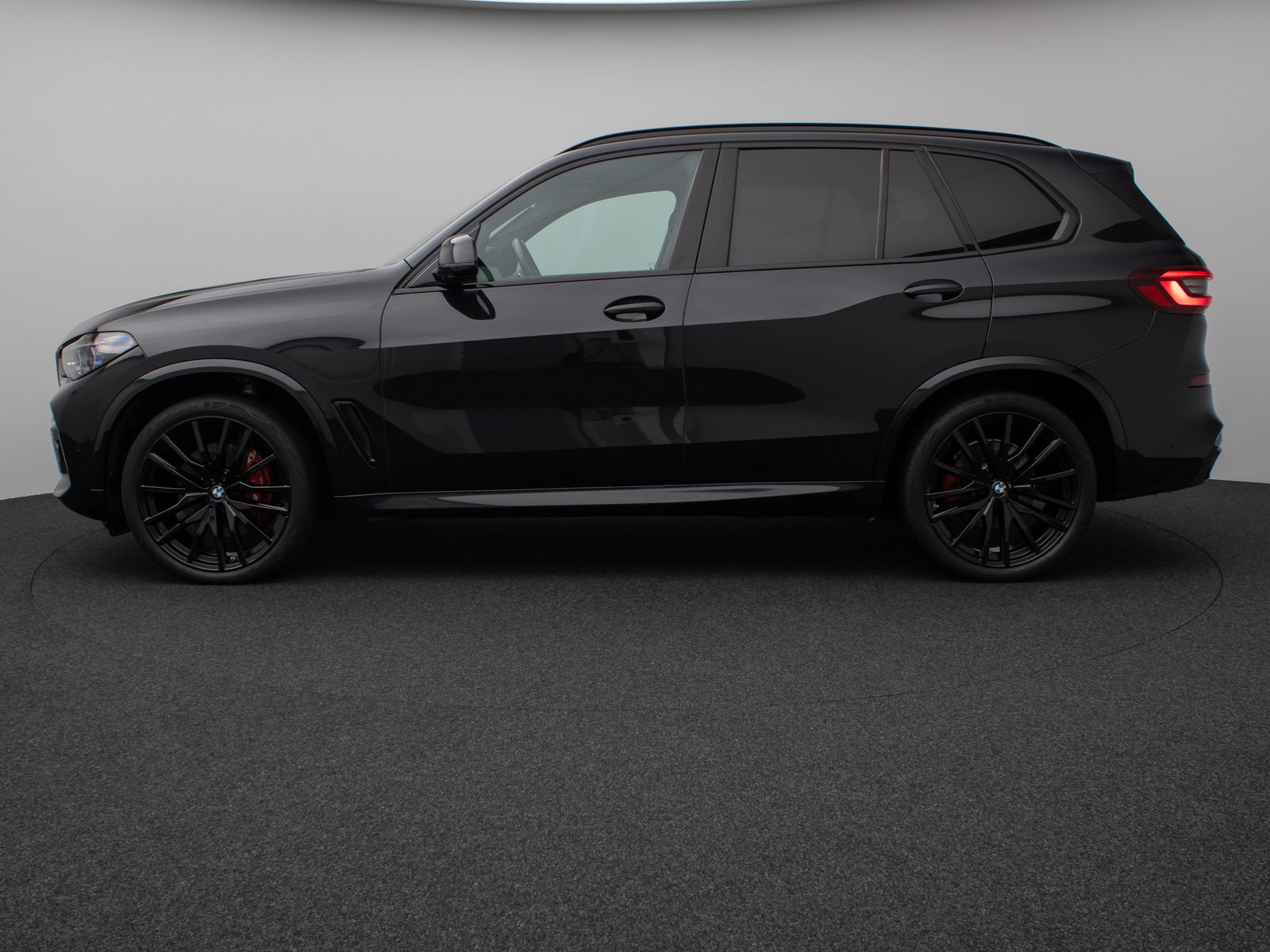 Fahrzeugabbildung BMW X5 xD30d M Sport Panorama Kamera HUD DAB HiFi