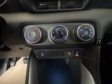 Toyota Yaris - 11