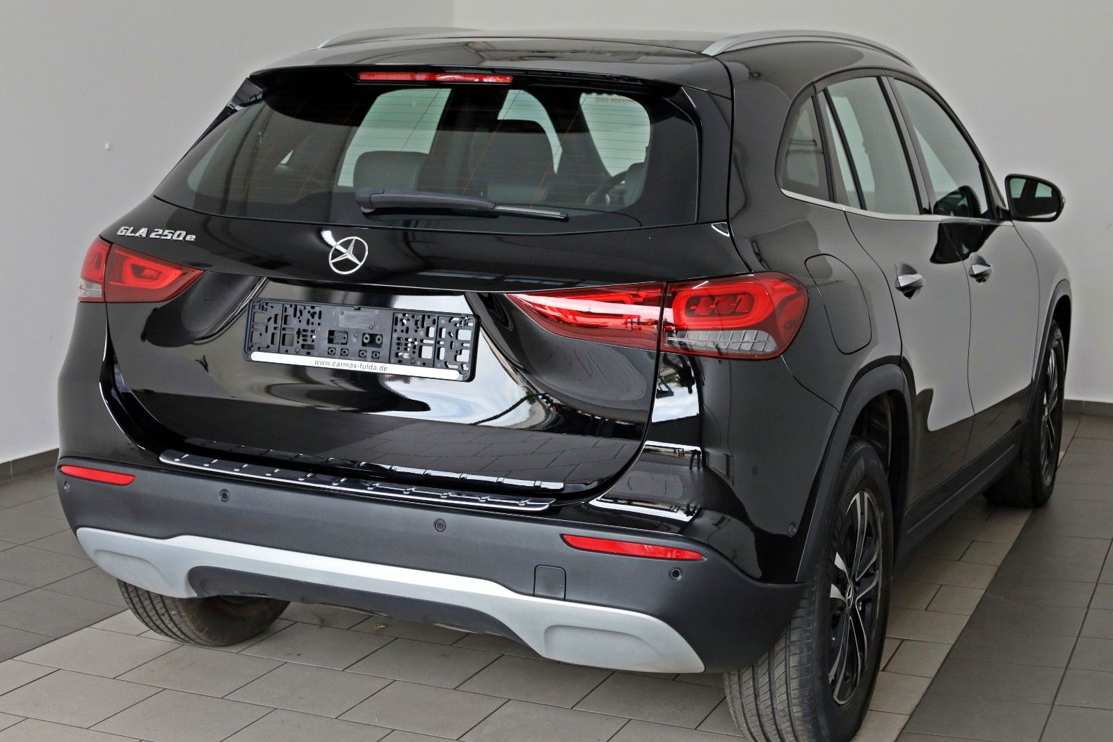 Fahrzeugabbildung Mercedes-Benz GLA 250e Style Navi,Park P,Kamera,T.Leder,SH,LED