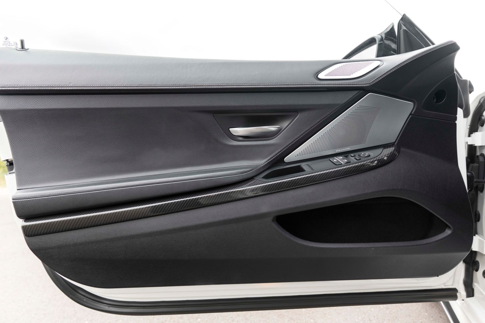 Fahrzeugabbildung BMW 640I M-SPORT B&O HUD KAM NAV ALC CARBON
