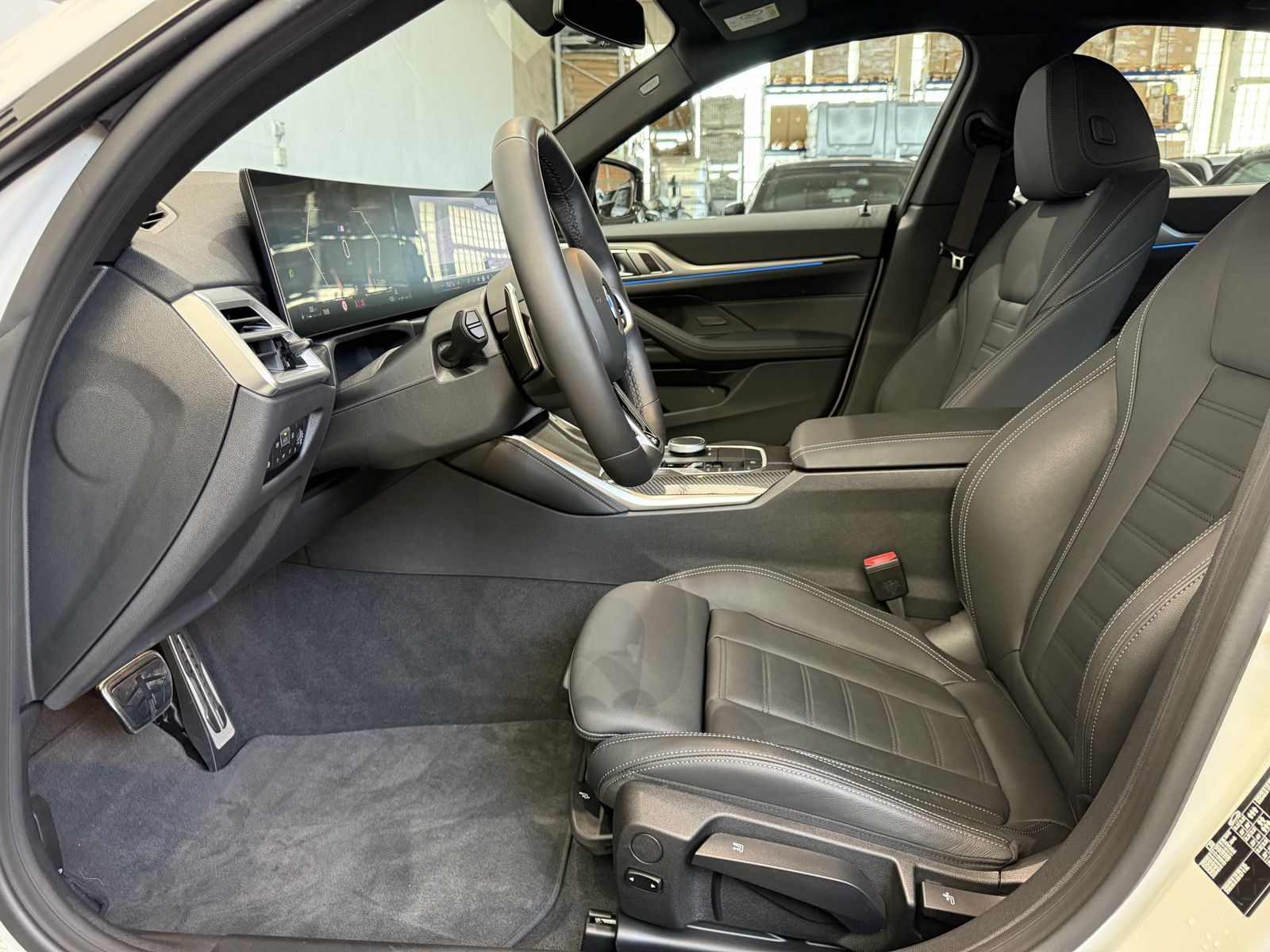 Fahrzeugabbildung BMW 420d M Sportpaket, Standheizung