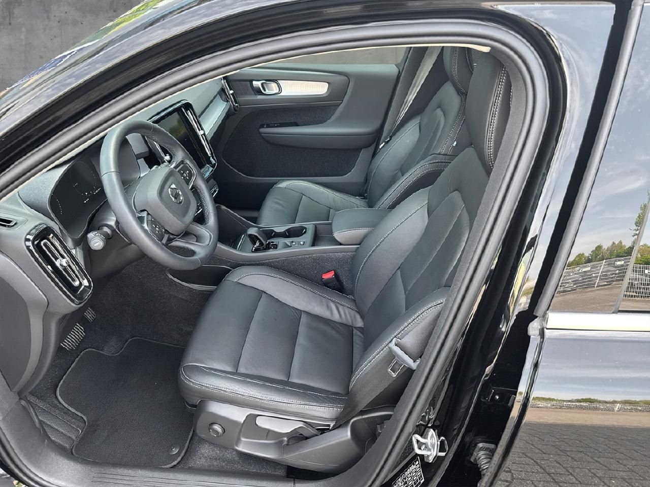 Fahrzeugabbildung Volvo XC40 Inscription Expression Recharge Plug-In Hyb