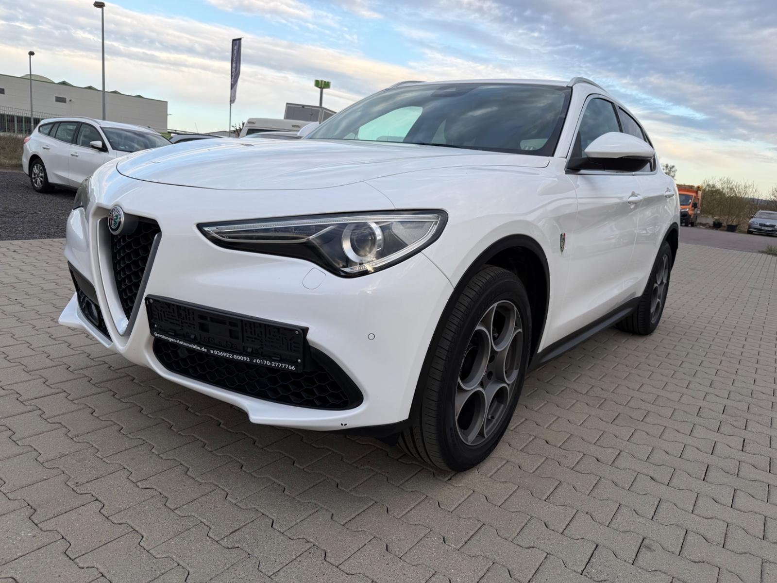Alfa Romeo STELVIO SUPER Q4 LEDER NAVI PDC KAMERA AHK SHZ