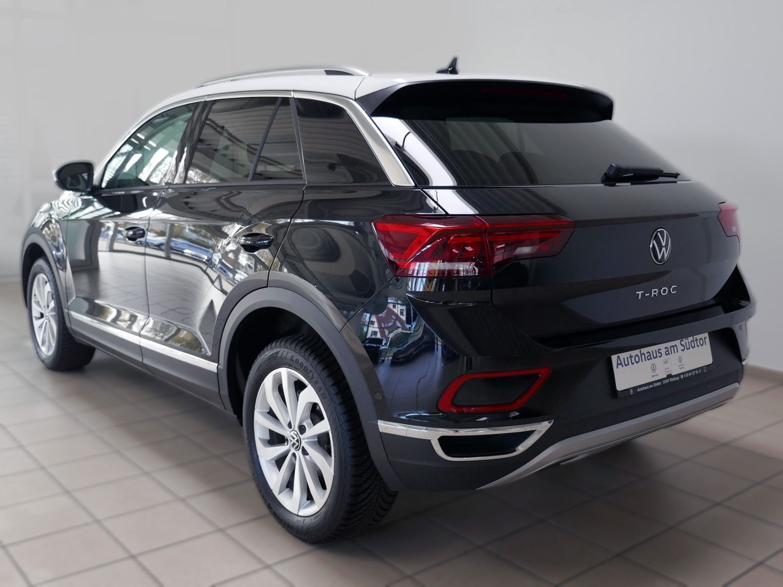 Fahrzeugabbildung Volkswagen T-Roc Style 1.5 TSI DSG | LED AHK RFK ACC