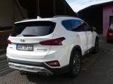Hyundai SANTA FE 2.2 CRDi Premium 4WD 8AT Premium - Hyundai SANTA FE von privat