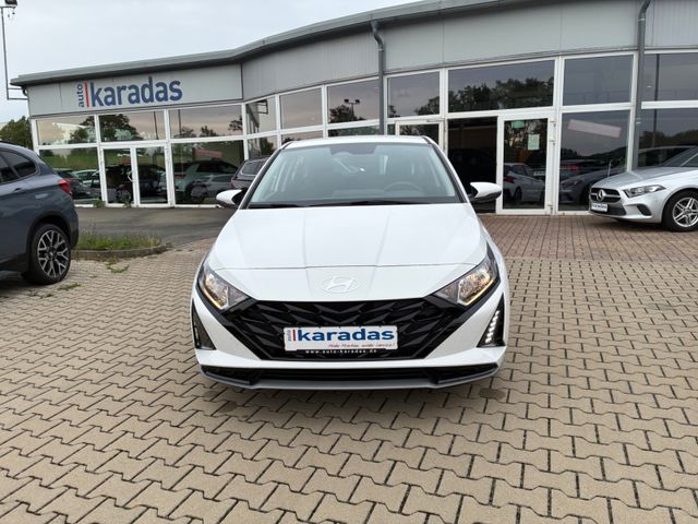 Fahrzeugabbildung Hyundai i20 Trend Mild-Hybrid >17.000KM/AUT/KAM/NAV<