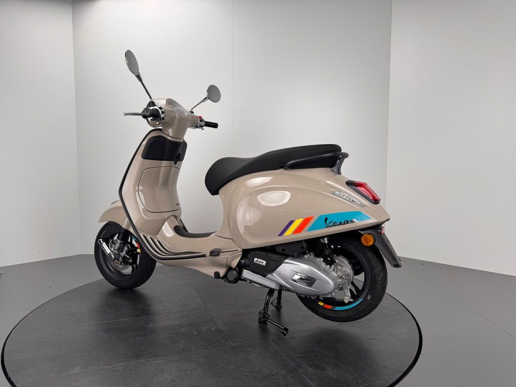 Fahrzeugabbildung Vespa PRIMAVERA 125 SPORT E5+ *NEUFAHRZEUG
