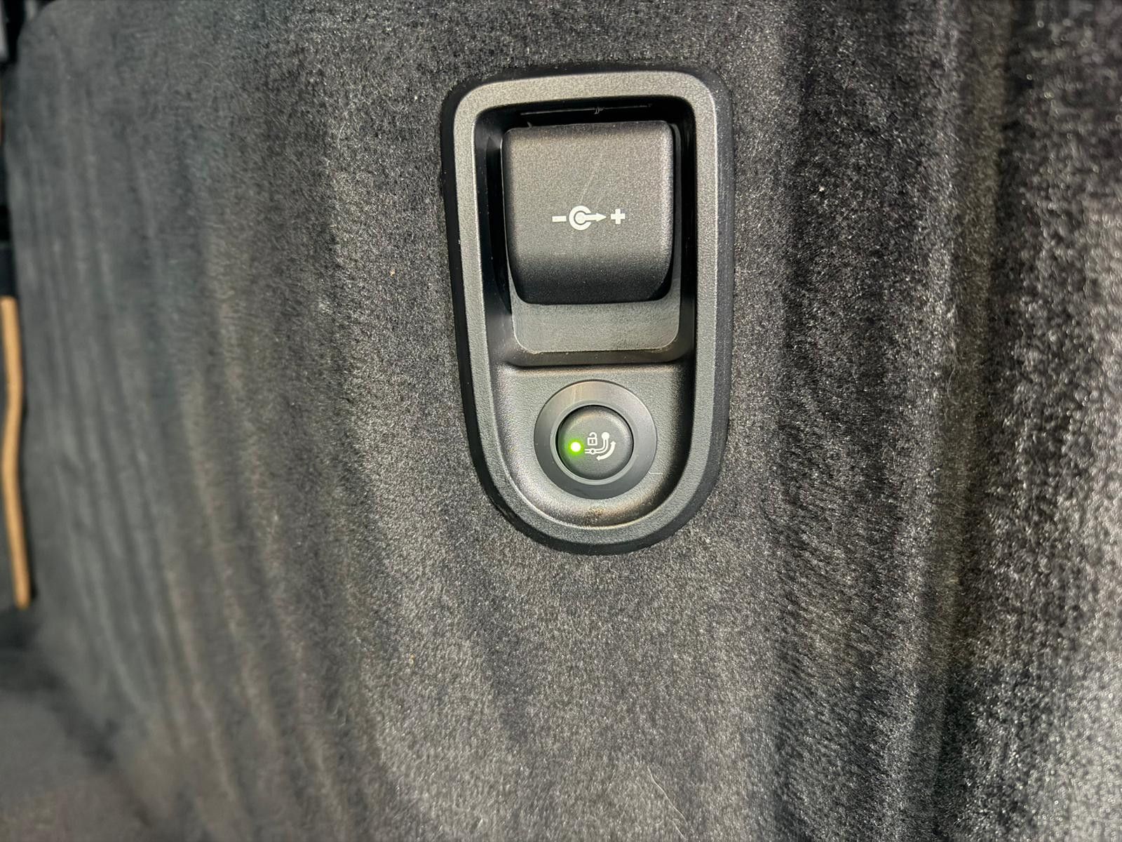 Fahrzeugabbildung BMW 530d M-SPORT/FACELIFT/LASER/ASSIST/STHZG/AHK