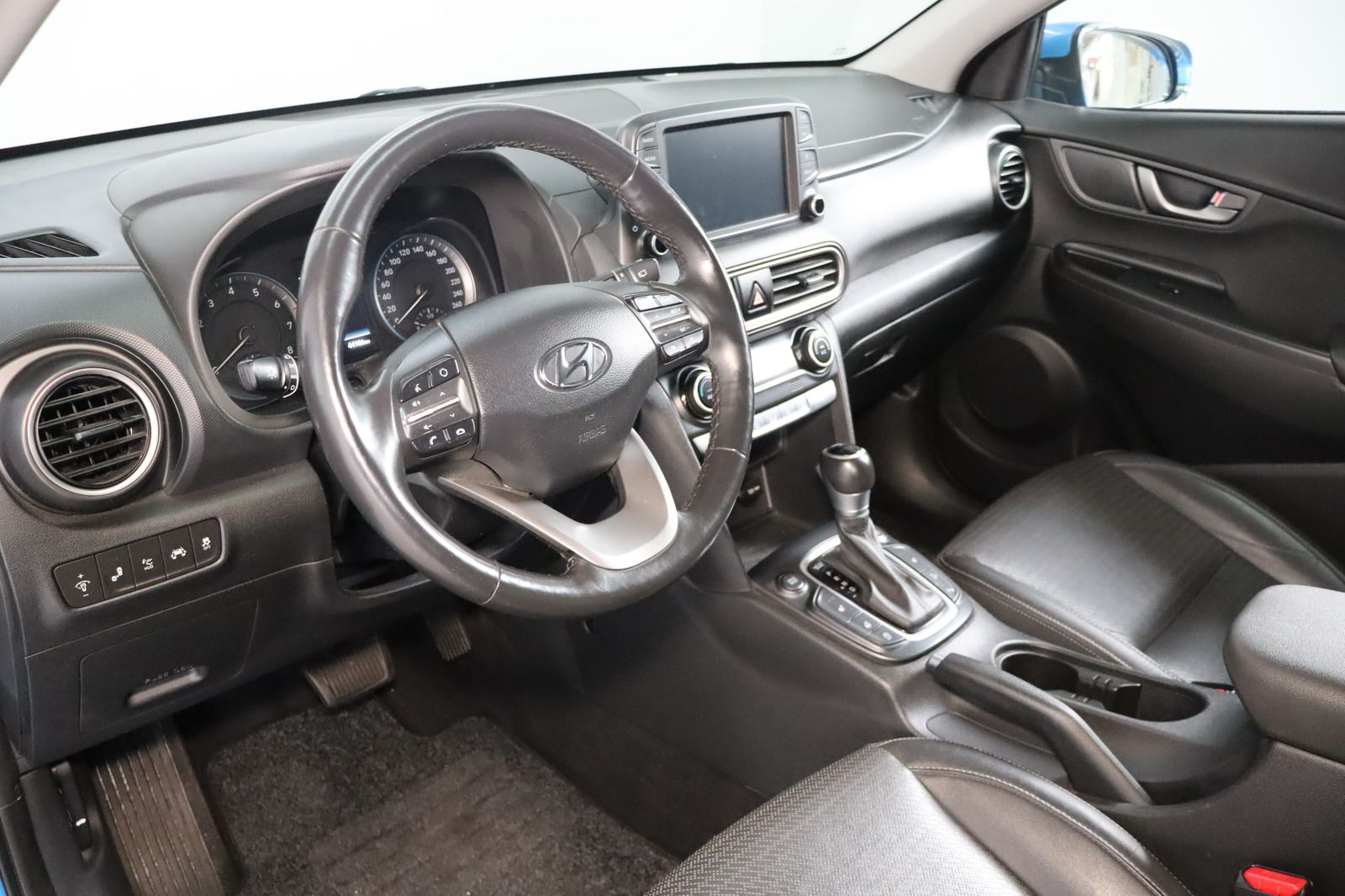 Fahrzeugabbildung Hyundai Kona Sport 4WD * HUD + RFK * LED