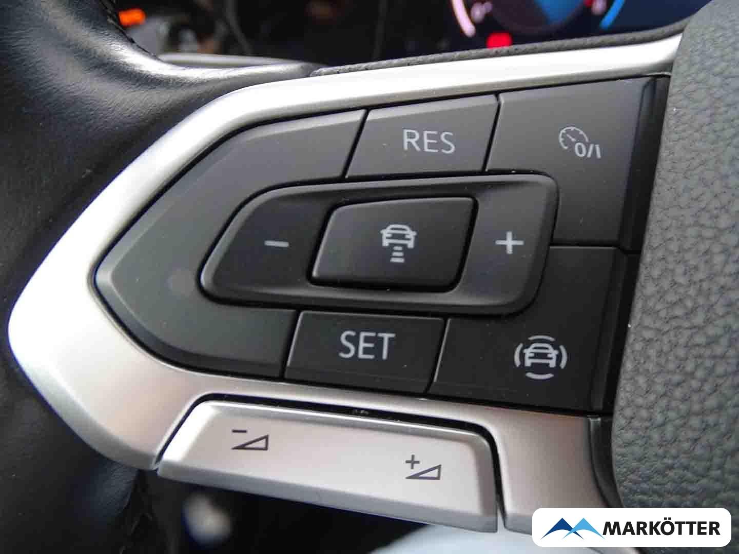 Volkswagen Golf VIII Life PDC/ACC/SHZ/LKHZ/NAVI, миниатюра 14