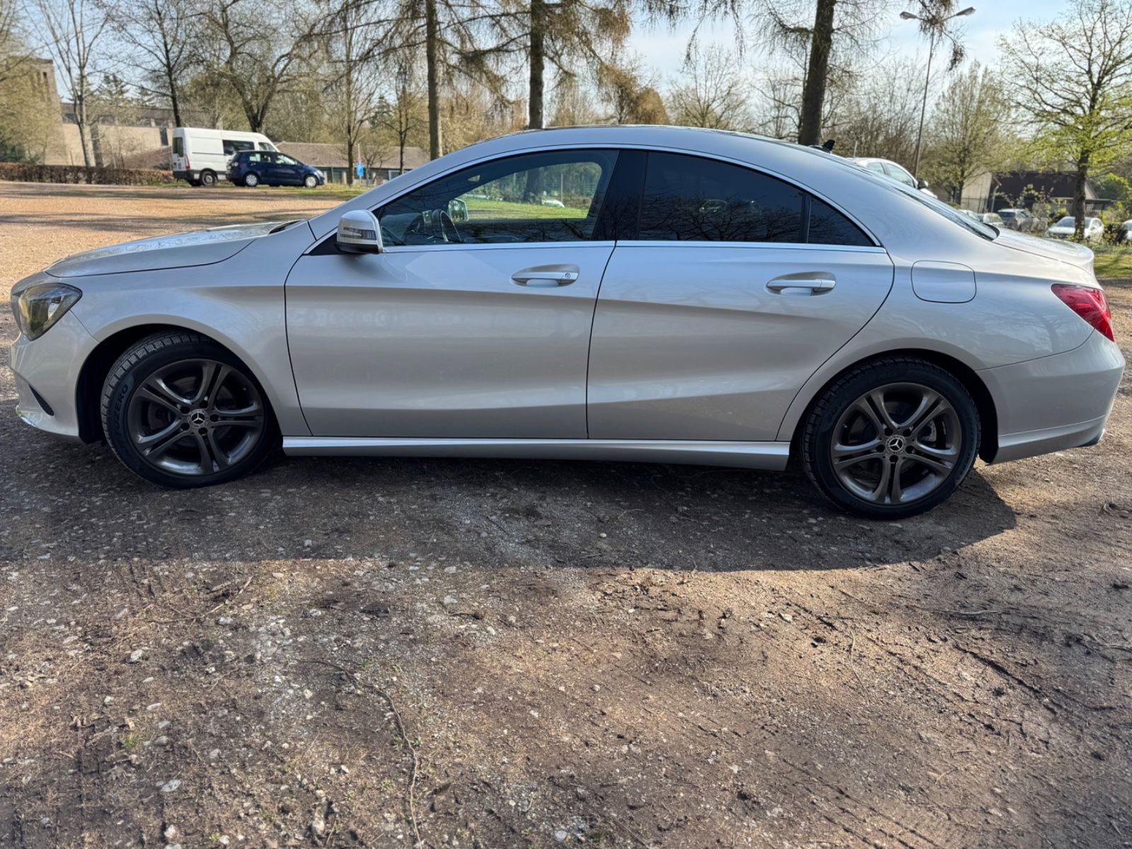 Mercedes-Benz CLA 180 Urban mit erst 43382 km !!! foto 3