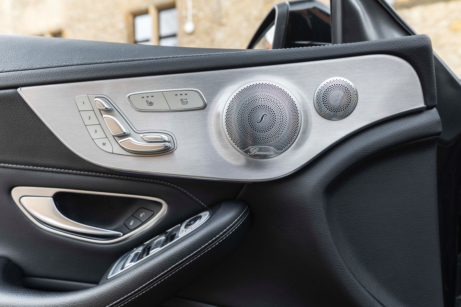 Fahrzeugabbildung Mercedes-Benz C 63 AMG  CABRIO AMG LED BURMESTER NAV KAMERA