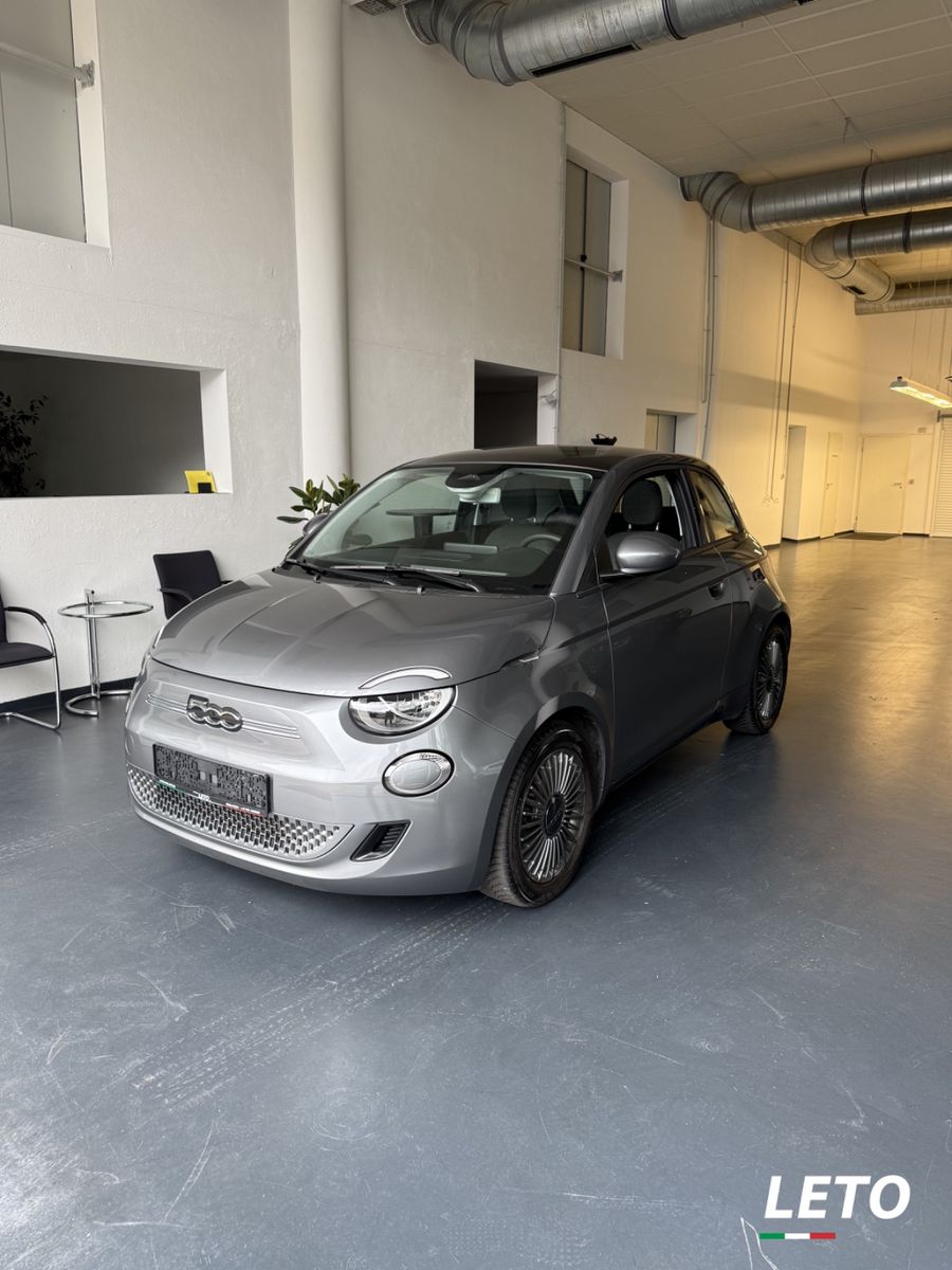Fiat 500e Icon CCS | Glasdach | PDC | CarPlay