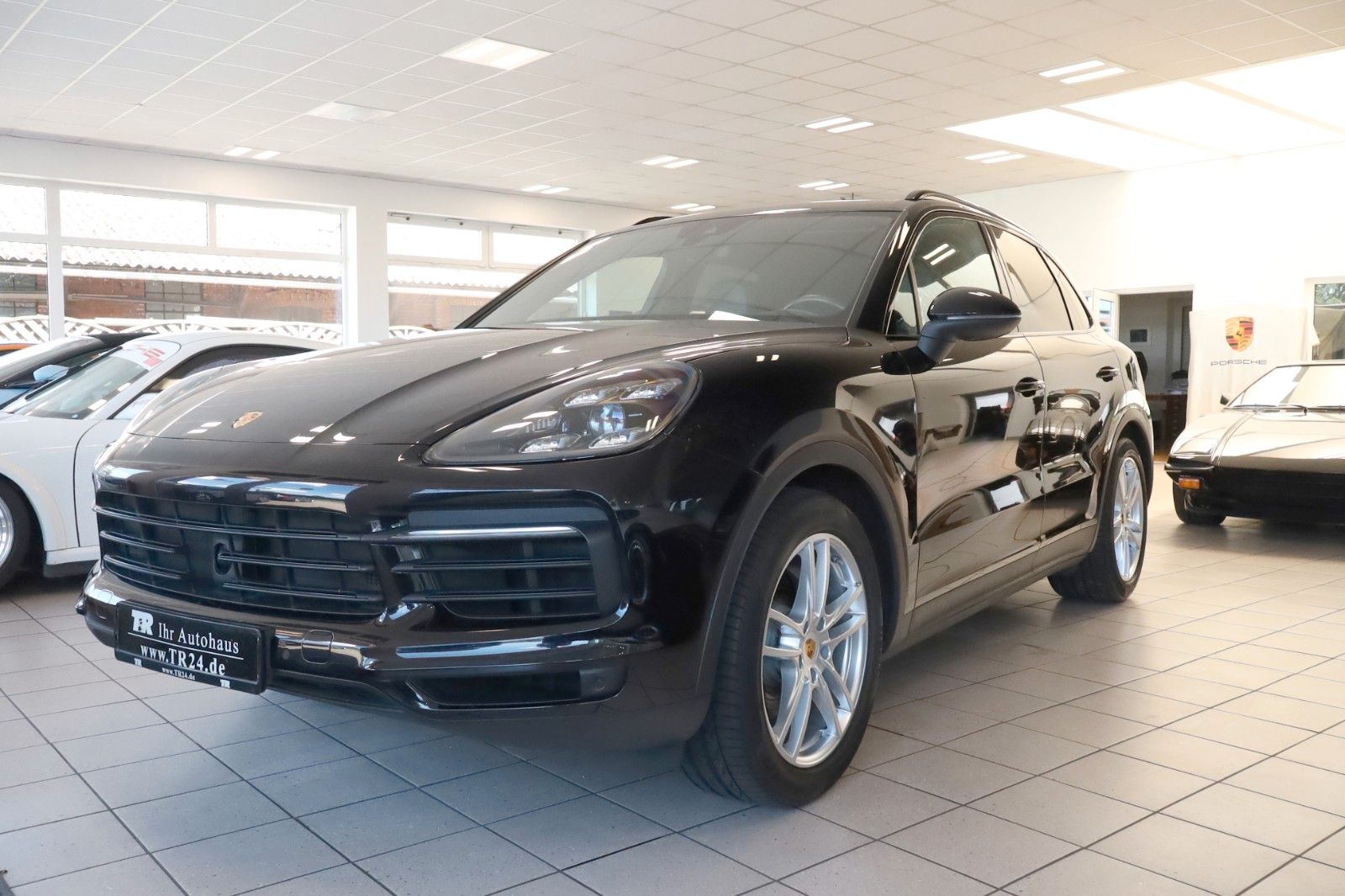 Fahrzeugabbildung Porsche Cayenne V6 Luftfederung, ACC, Keyless, DAB, LED