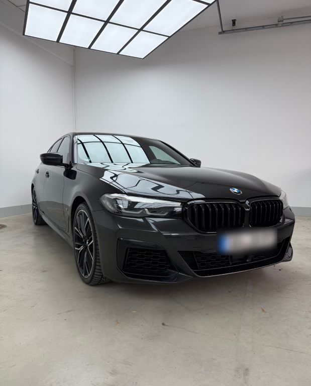 Image of BMW 540