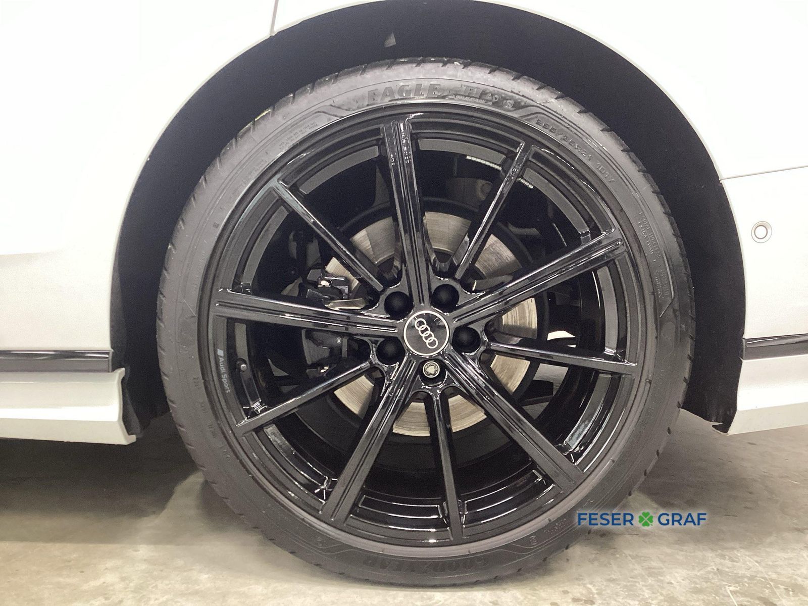 Audi A8 - Bild 8
