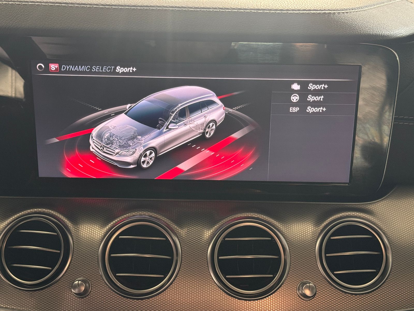 Fahrzeugabbildung Mercedes-Benz E 250 T 9GT 2X AMG LINE DISTRONIC MEMORY 20 ZOLL