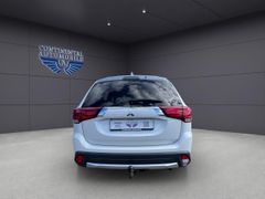 MITSUBISHI Outlander 4x4 KLIMA,NAVI,PDC,360CAM,SHZ,XENON,BT