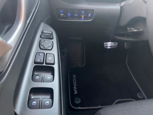 Fahrzeugabbildung Hyundai KONA Trend Elektro 2WD +KLIMA+NAVI+RFK+PDC+ACC+U