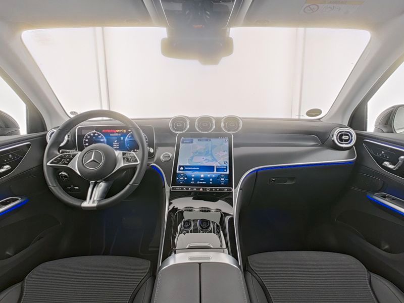 Fahrzeugabbildung Mercedes-Benz GLC 300 e 4M Avantgarde AHK+Memory+Totw+Ambi+Kam