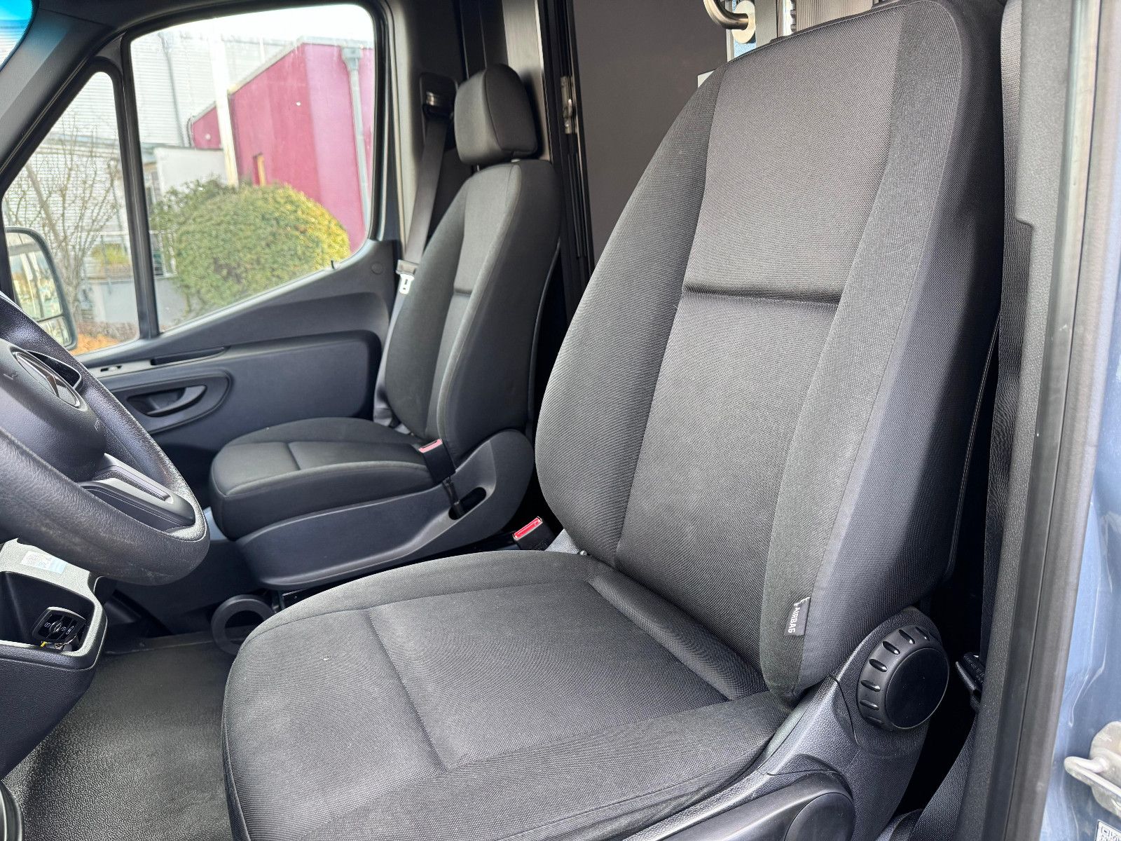 Fahrzeugabbildung Mercedes-Benz e-Sprinter*KAMERA*ELEKTRO*KLIMA*SITZHEIZ*L2H2