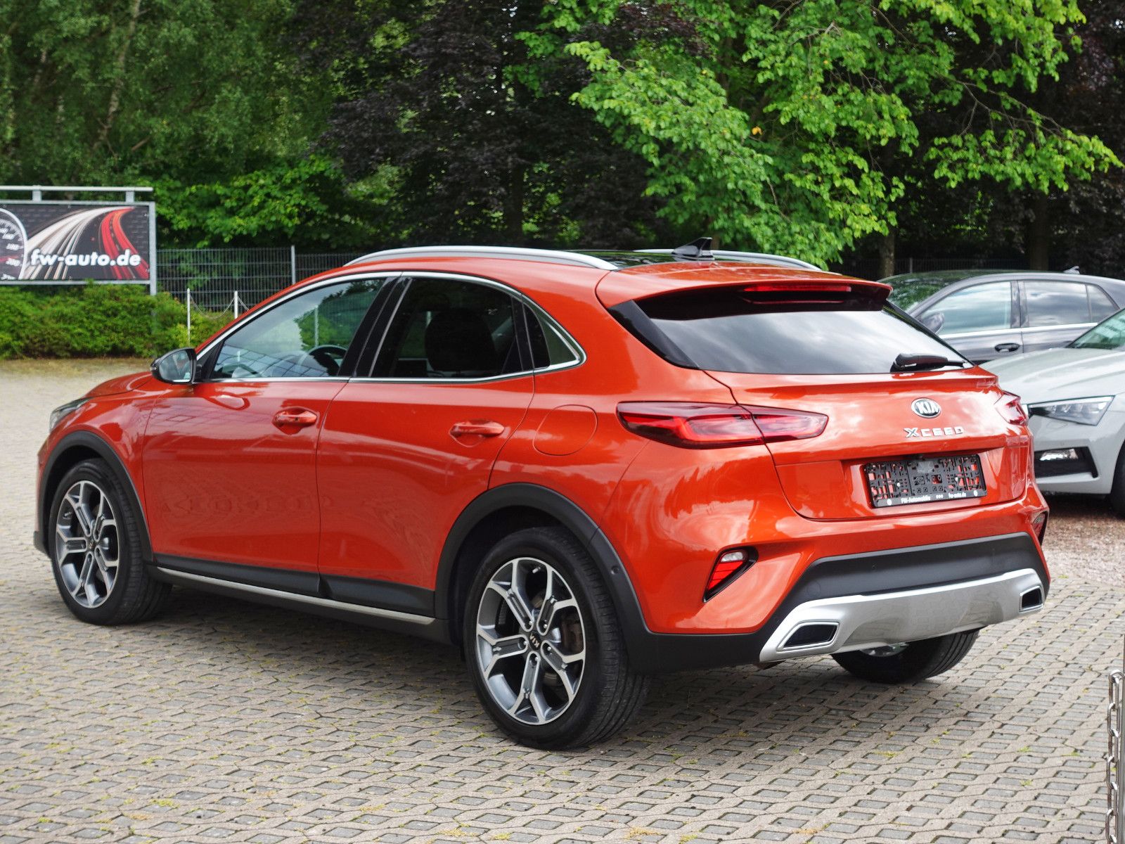 Fahrzeugabbildung Kia XCeed 1.6 T-GDI DCT Platinum Edition JBL Pano...