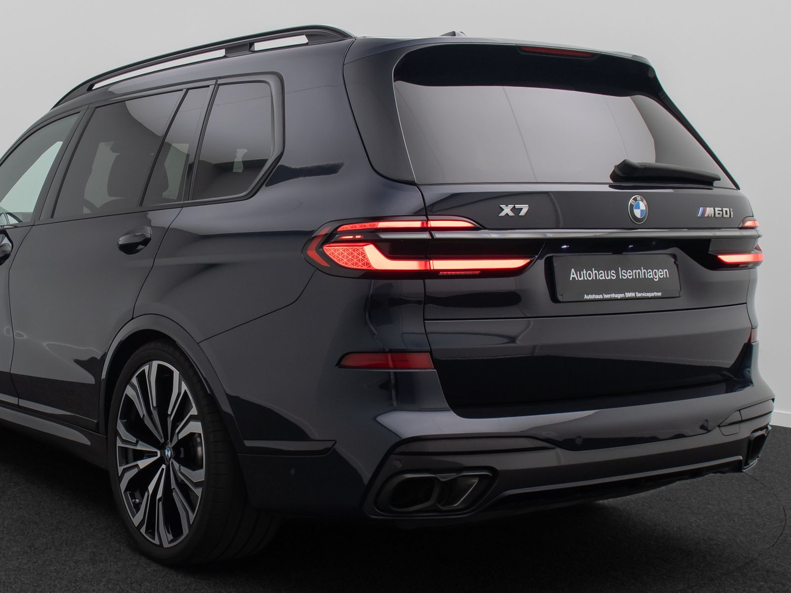 Fahrzeugabbildung BMW X7 M60i xD SkyLounge 360&deg;HUD H/K SoftClos 23Zoll