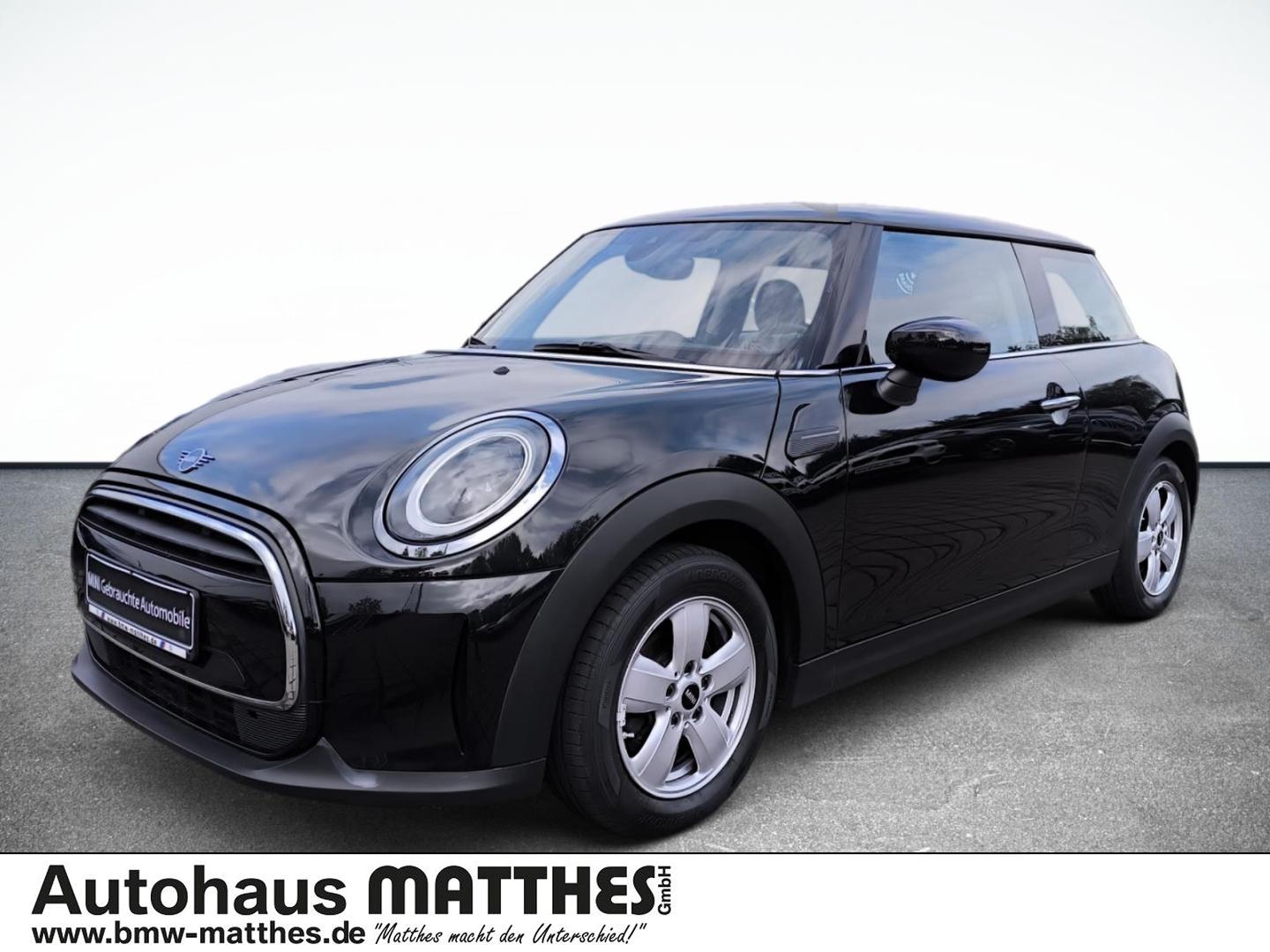 MINI Cooper Essential Trim LED PDC Leder-MFL Ambiente