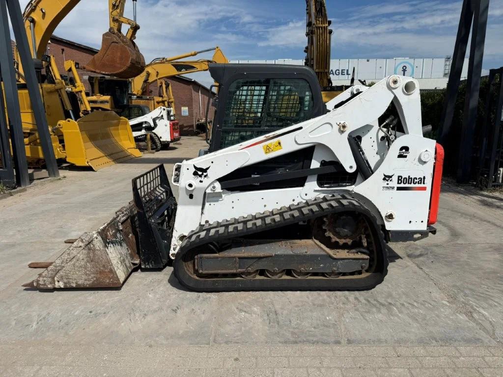 Bobcat T650 bucket & Forks Full option