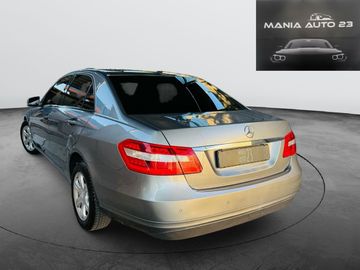 Mercedes E 220 - 4