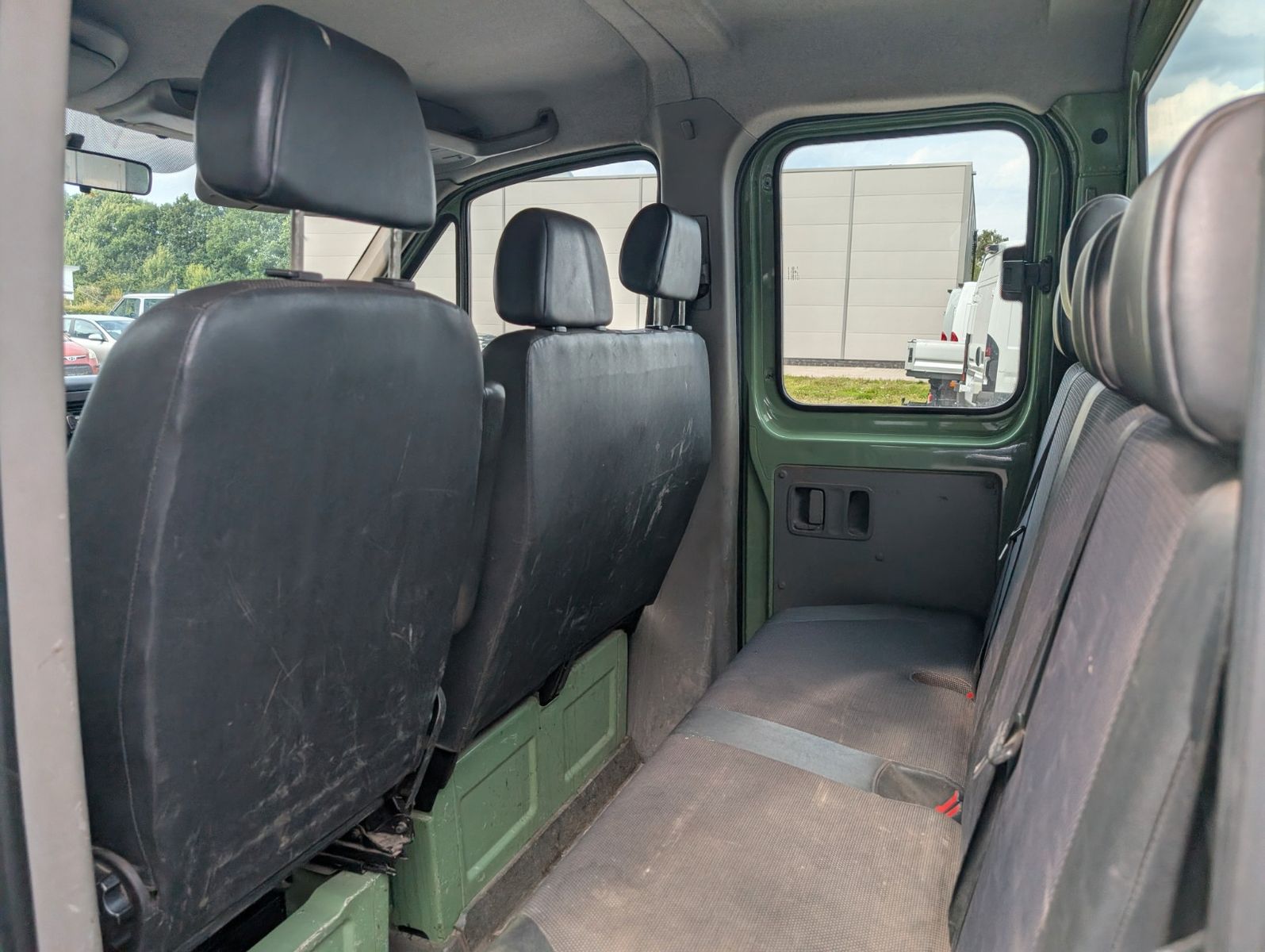 Fahrzeugabbildung Mercedes-Benz Sprinter Pritsche DoKa AHK