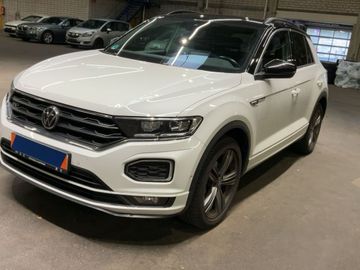 Fotografie 1 des VW T-Roc 1.5 TSI ACT OPF DSG Sport R-Line