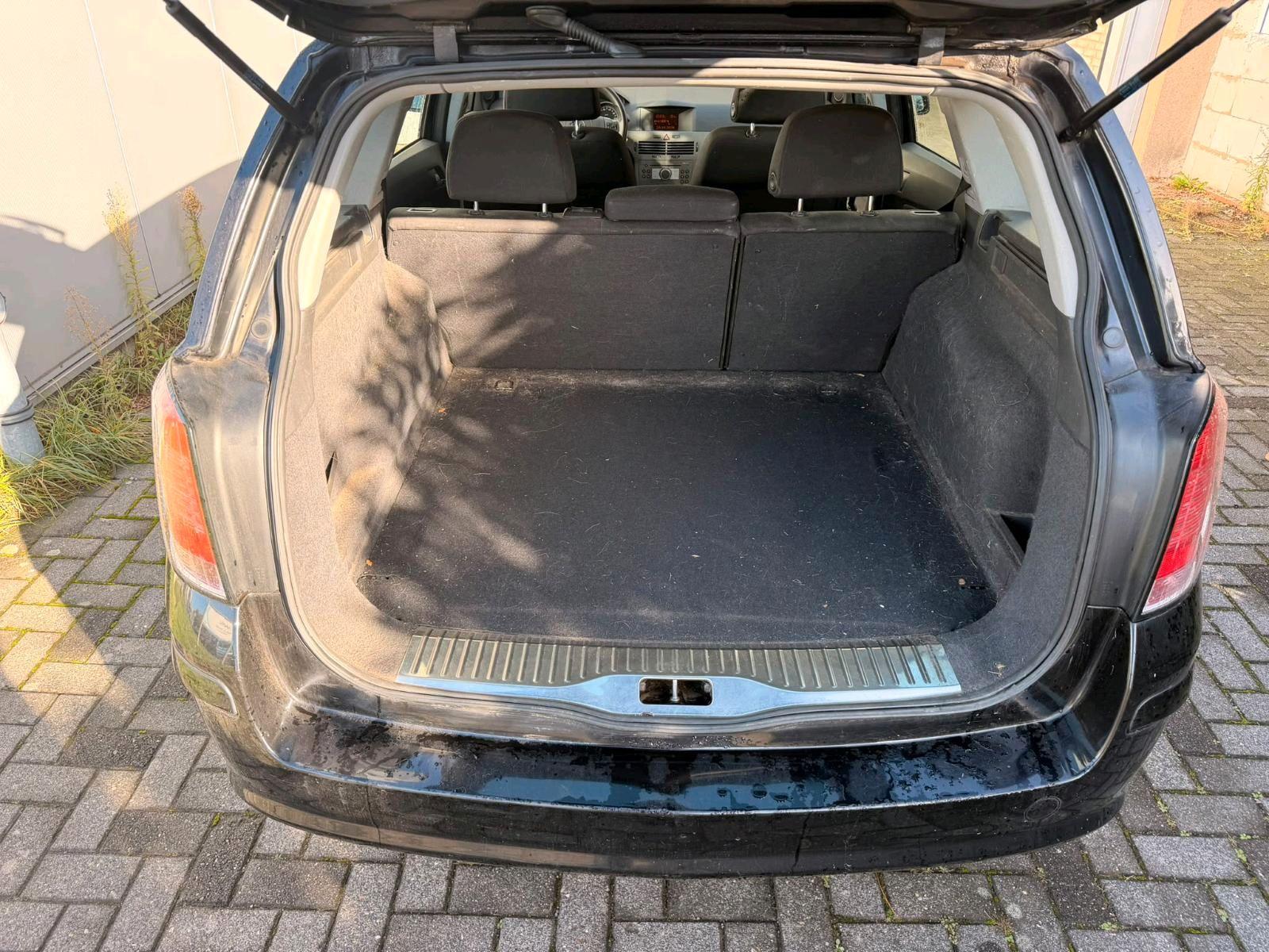 Opel Astra 2005 — photo 9