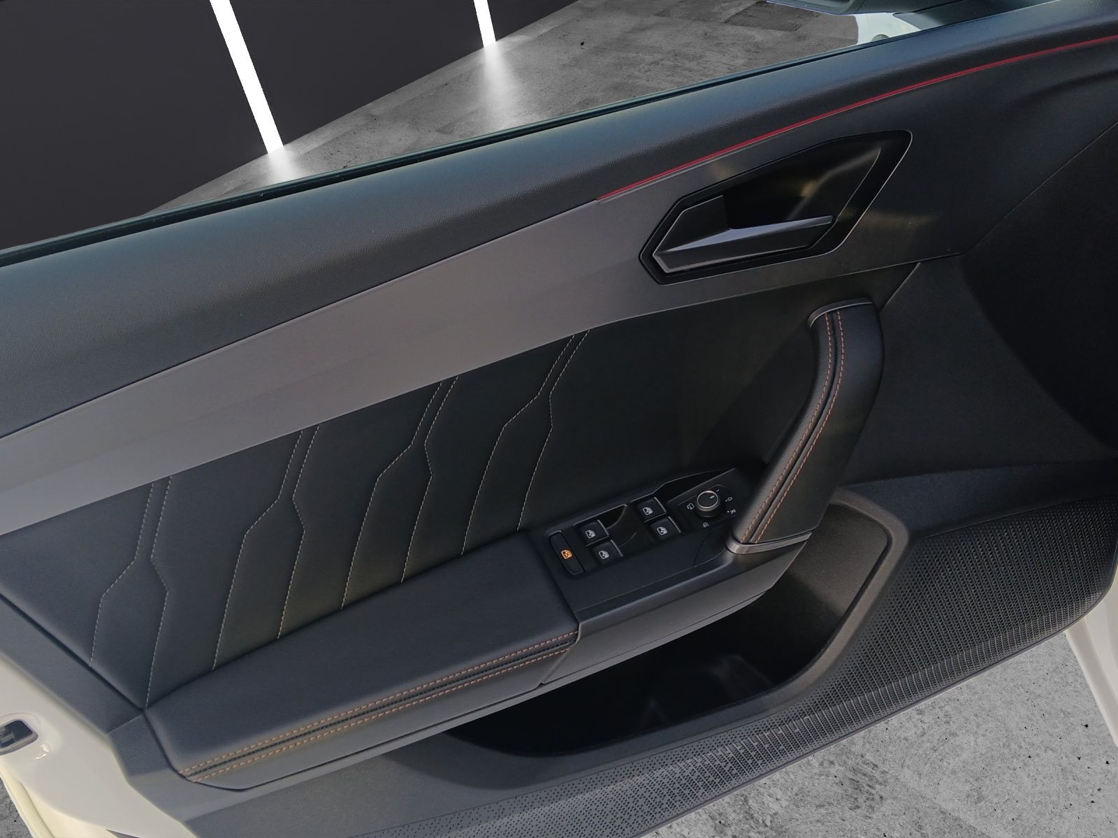 Fahrzeugabbildung CUPRA Leon ST TSI DSG LED AHK Navi Climatronic ACC RFK