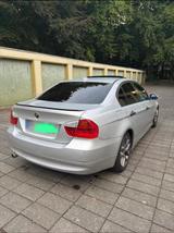 BMW E90 320d - BMW 320 Limousine 320d e90 mit Diesel-Antrieb