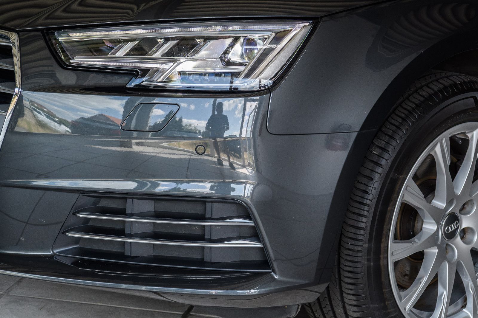 Fahrzeugabbildung Audi A4 Avant sport +LED +MICHELIN