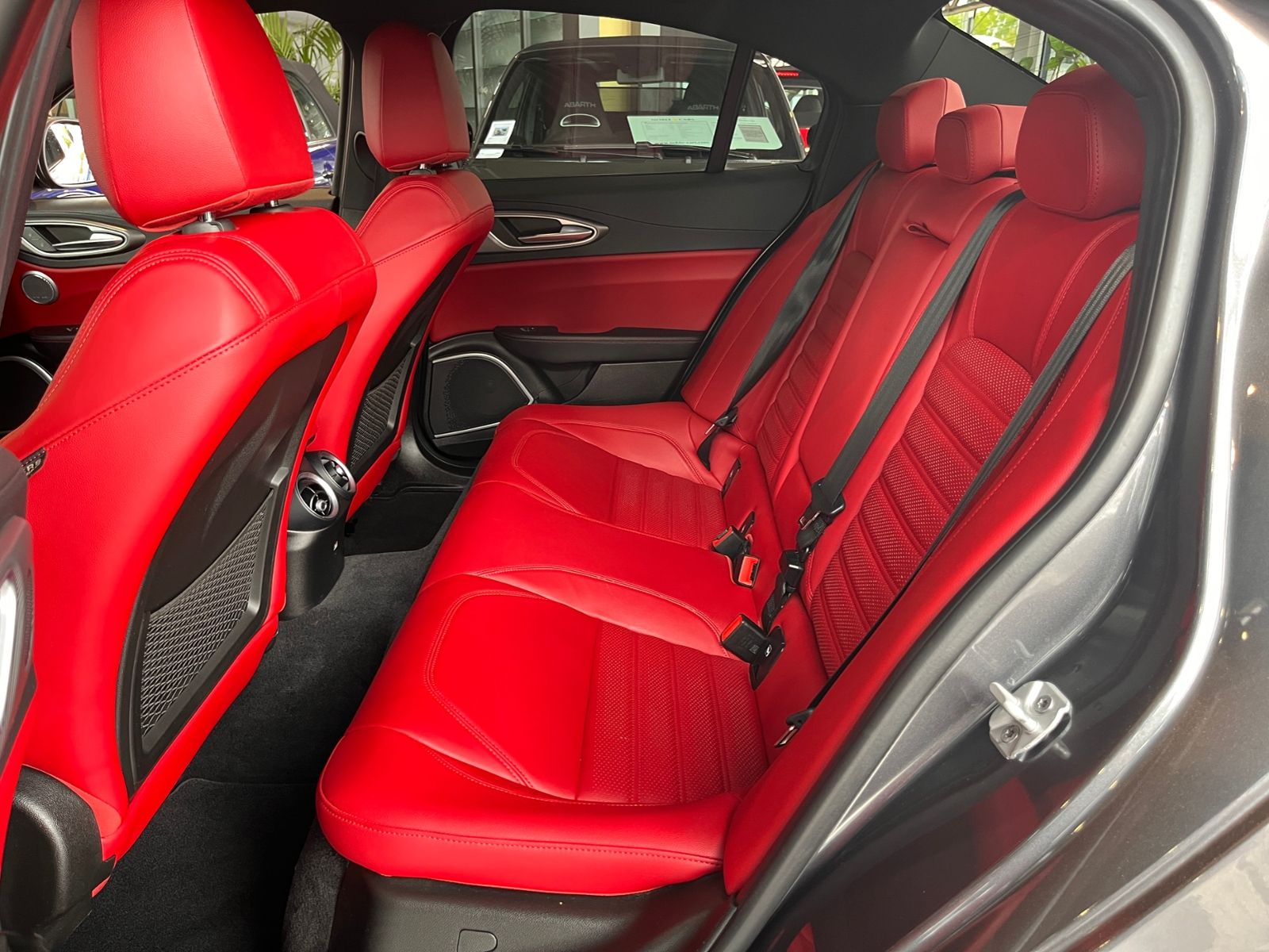 Fahrzeugabbildung Alfa Romeo Giulia Super H/K LEDER XEN NAV ACC RFK ALU