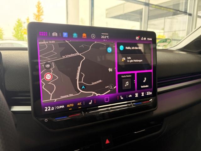 Volkswagen T-Roc 1.5 eTSI R-Line Navi AHK Kamera ACC SitzHZ