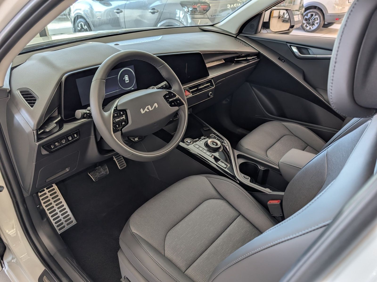 KIA Niro 1.6 HEV 129 DCT6 Spirit Relax 18-Zoll – Bild 36