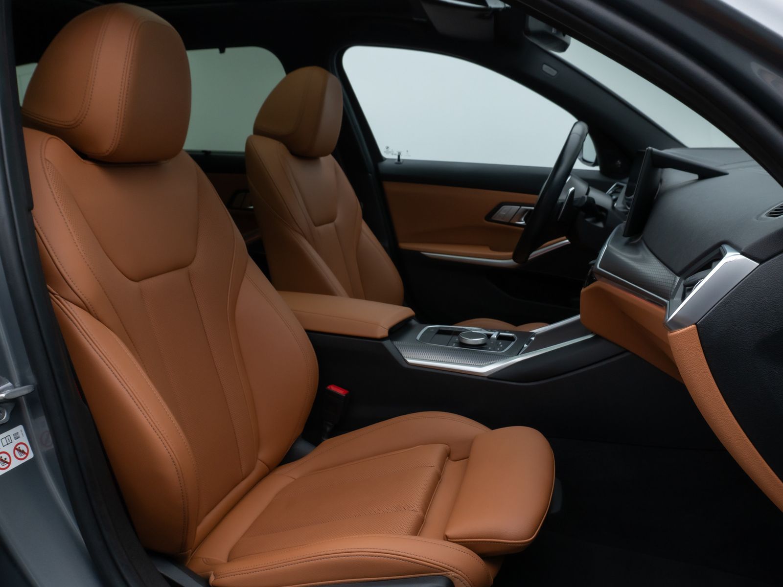 Fahrzeugabbildung BMW 330e xD M Sport Pro Panorama Kamera HUD DAB H/K