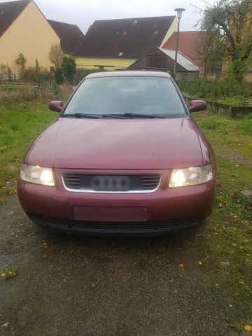 Audi A3 1,6 benzin