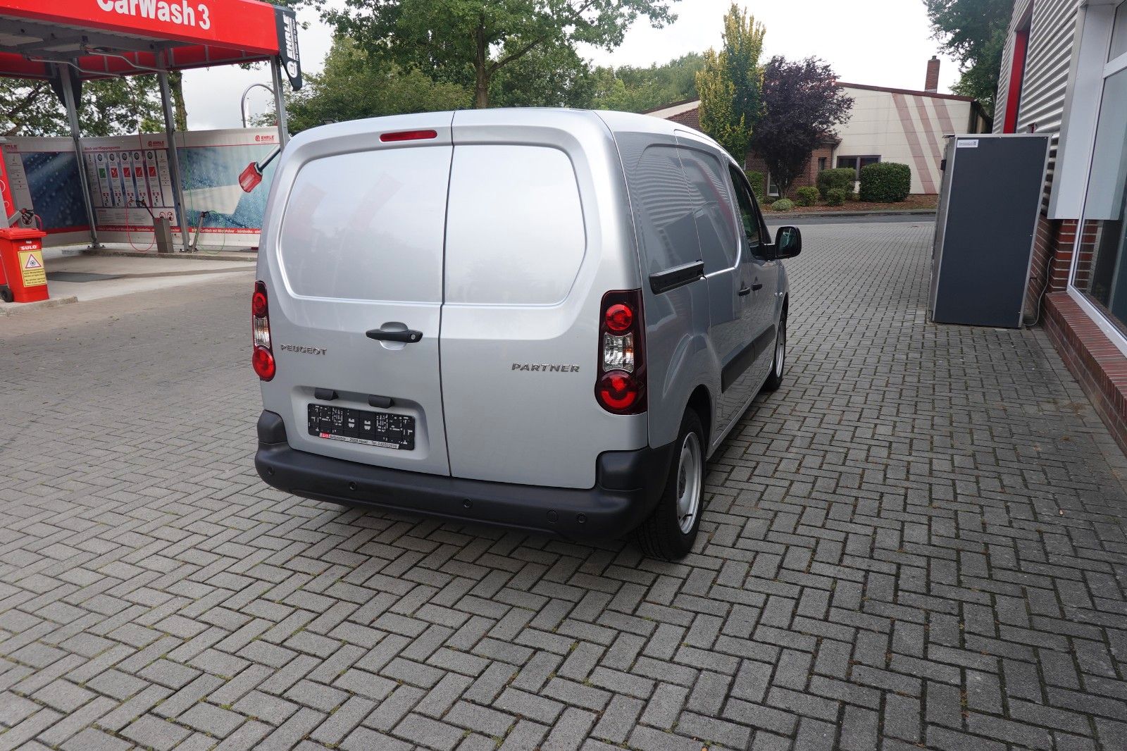 Fahrzeugabbildung Peugeot Partner L1 Premium 1a gepflegt .