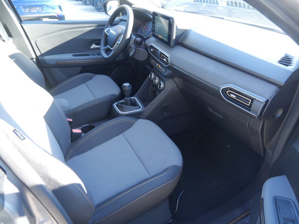 Fahrzeugabbildung Dacia Jogger Extreme TCe 110 7-Sitzer