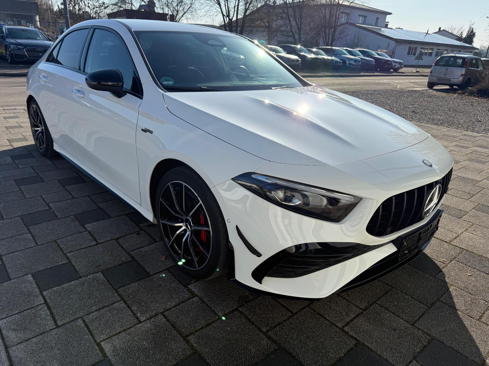 Mercedes-Benz A 35 AMG 4MATIC DCT LED Navi  NightPaket