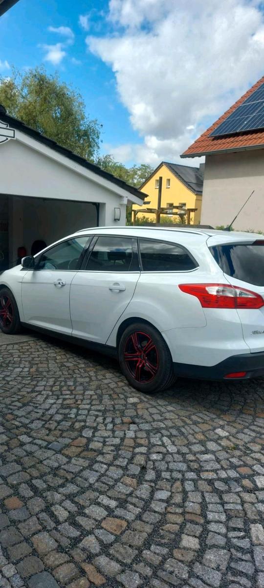 Ford Focus 2012 — photo 15