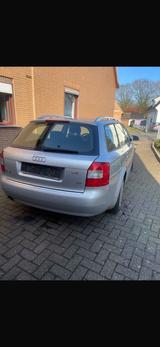 Audi A4 1,6  Benzin - Audi A4 mit Benzin-Antrieb: Kombi, 1.6