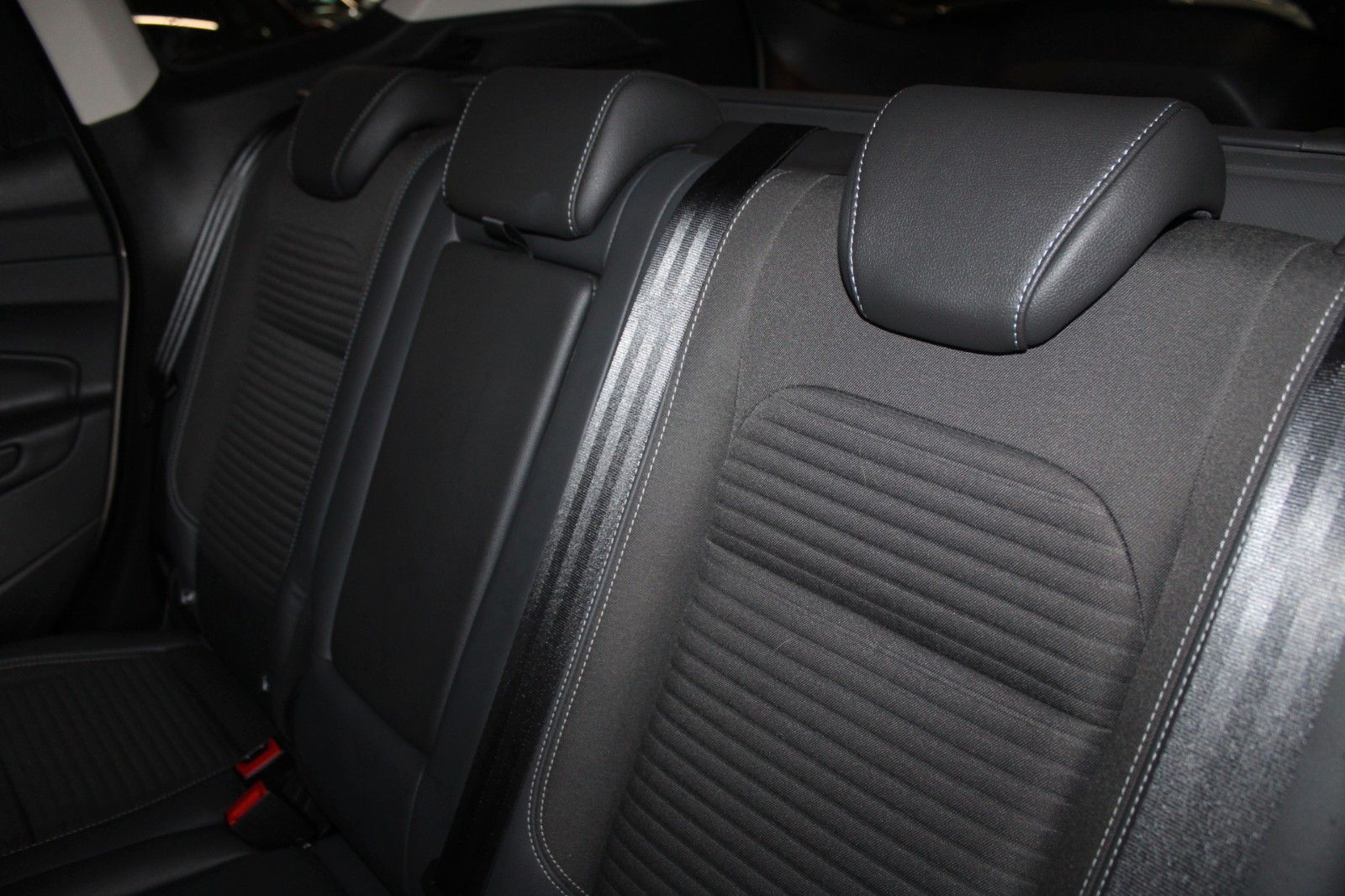 Fahrzeugabbildung Ford Kuga Titanium NAVI WinterPaket el. Heckklappe